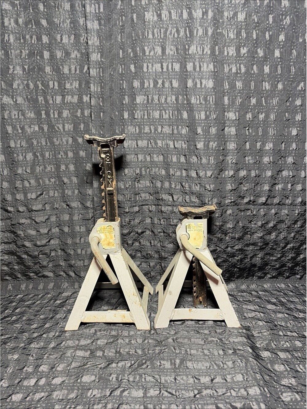 HEAVY DUTY PAIR OF JACK STANDS